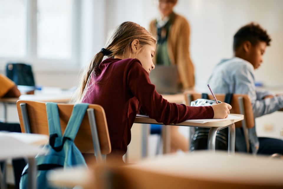 Når skolen starter igen: Børn kan vende tilbage med uro i kroppen
